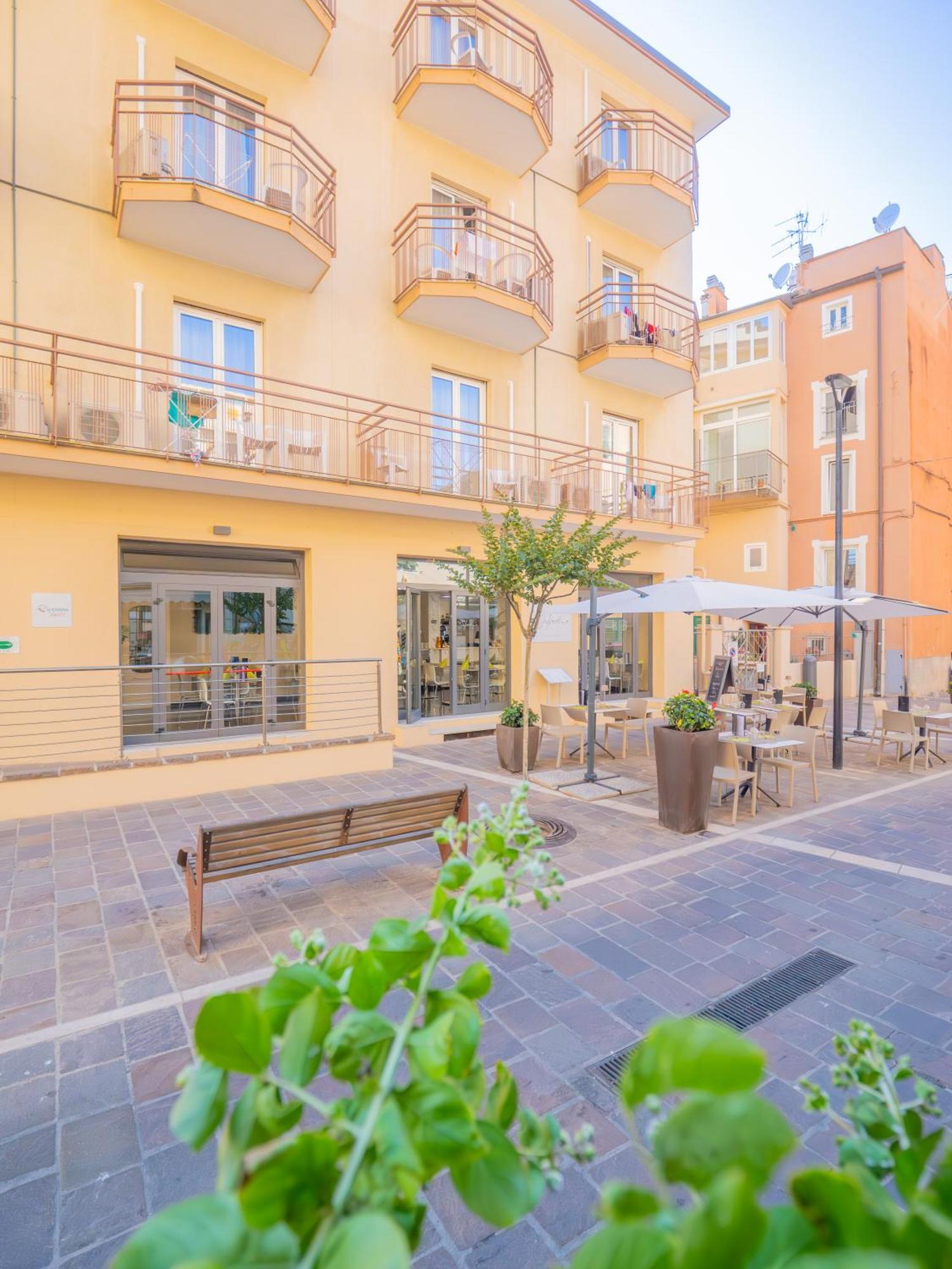 Hotel La Bussola Finale Ligure Exteriér fotografie