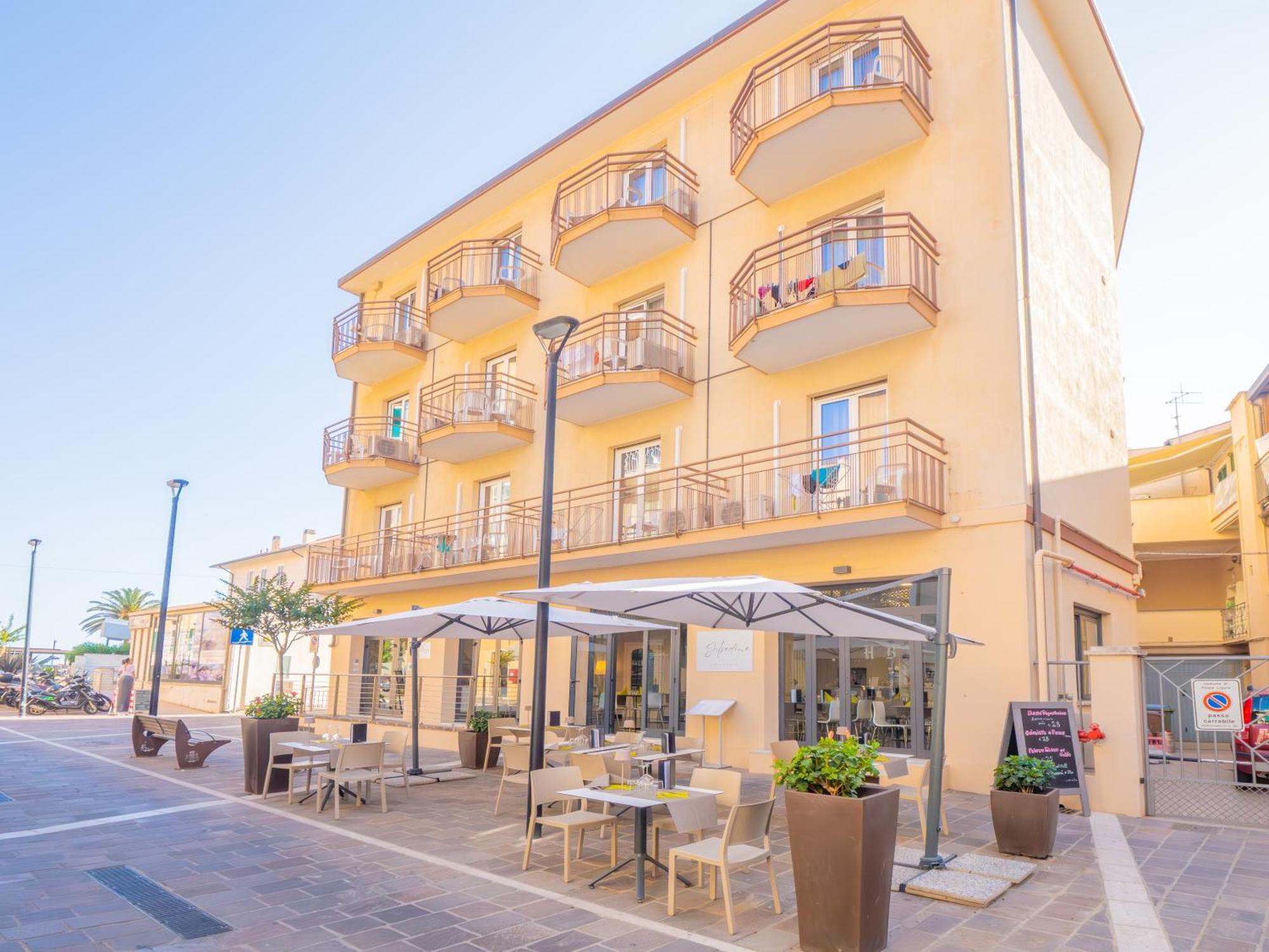 Hotel La Bussola Finale Ligure Exteriér fotografie